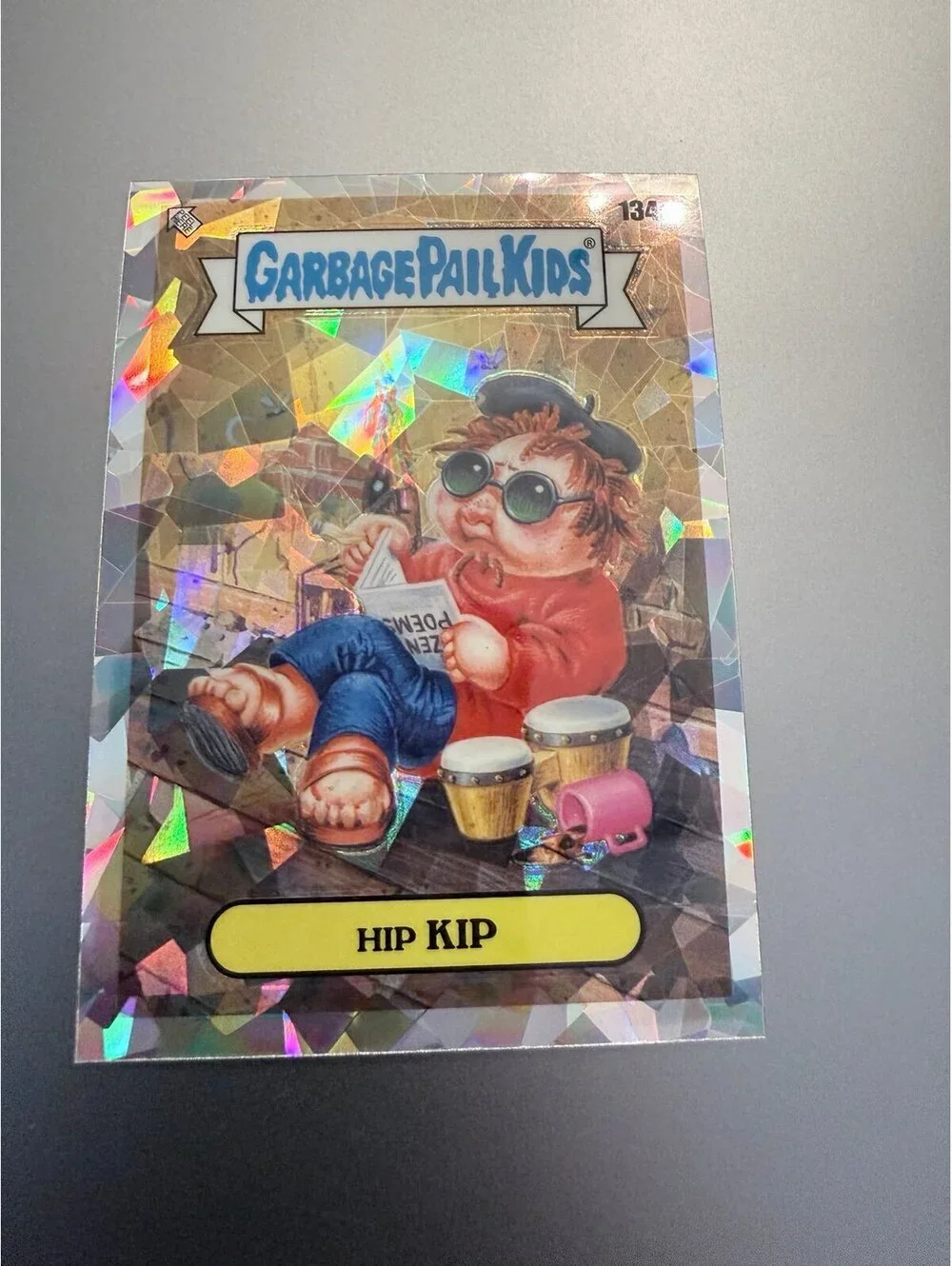 2021 Topps Garbage Pail Kids Chrome Hip Kip #136b Atomic Refractor Trading Card